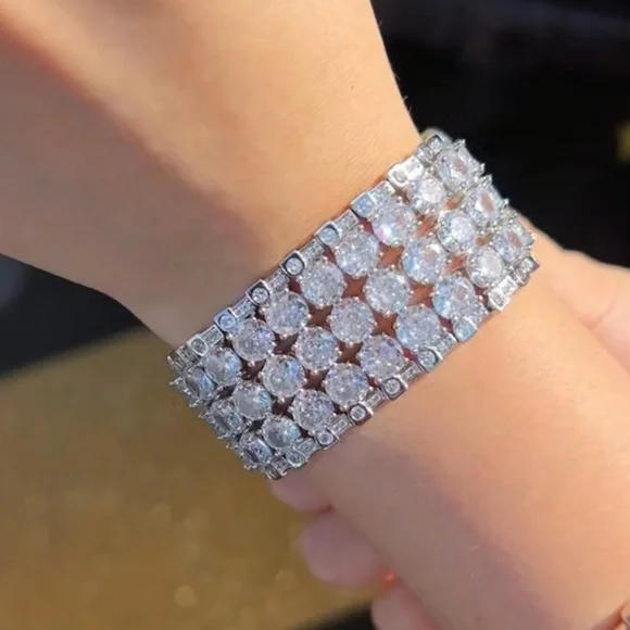 58ct Cuff Bracelet - Picture 6 of 12